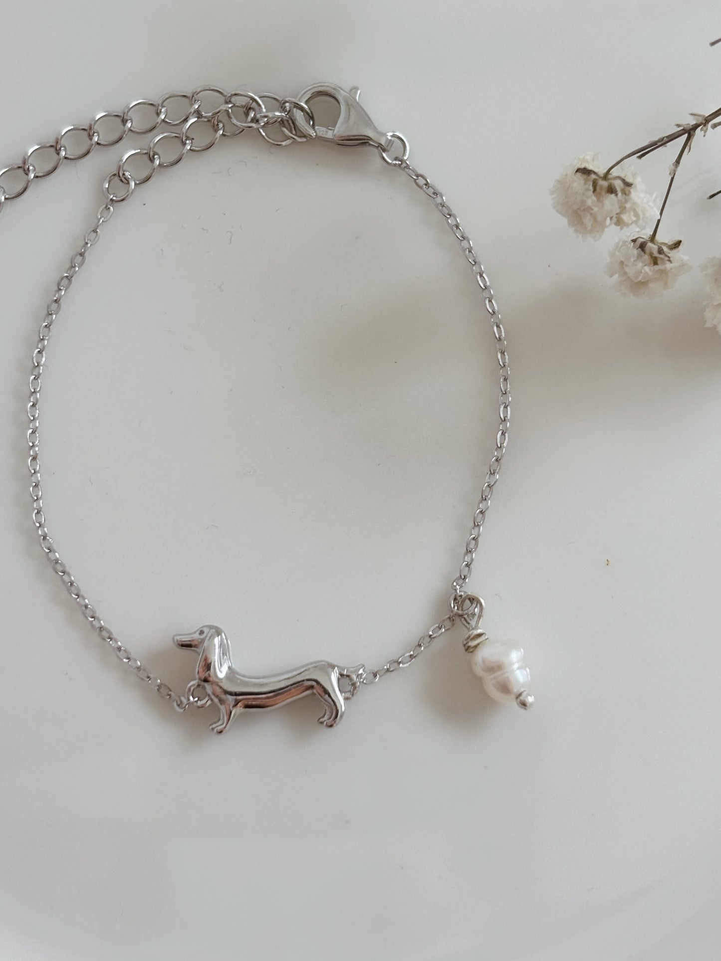 צמיד כלב תחש ופנינה