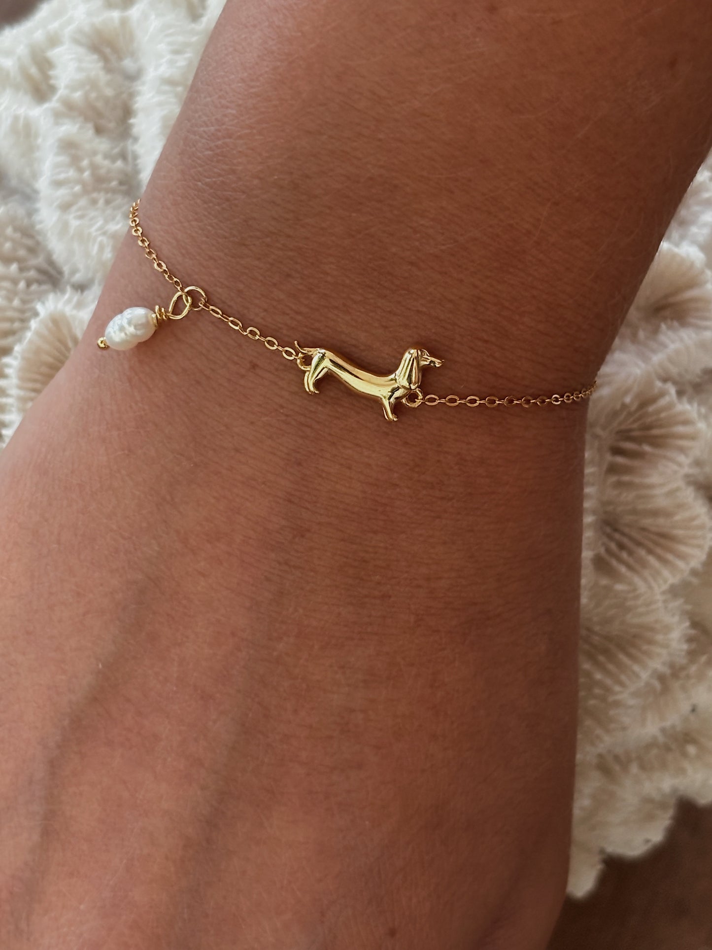 צמיד כלב תחש ופנינה